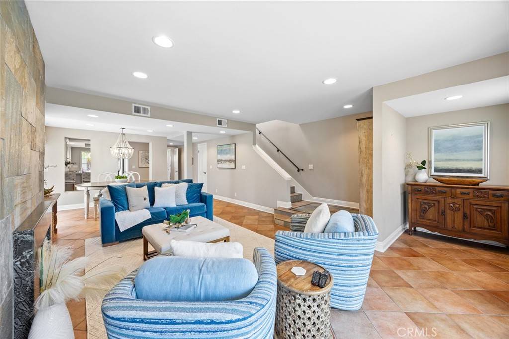 Huntington Beach, CA 92648,419 18th ST