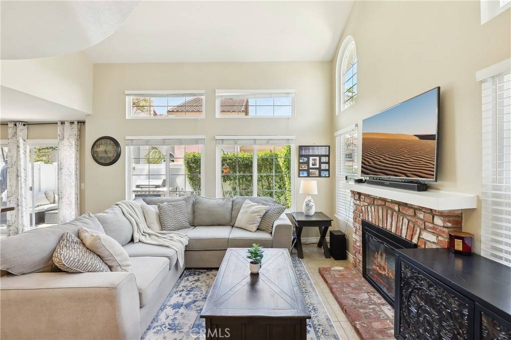 Rancho Santa Margarita, CA 92688,1 Buttercup #42