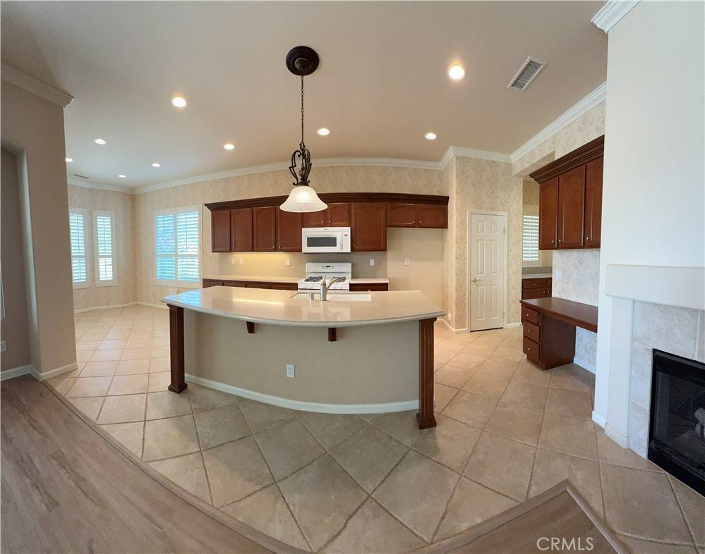 Corona, CA 92883,24212 Nobe ST