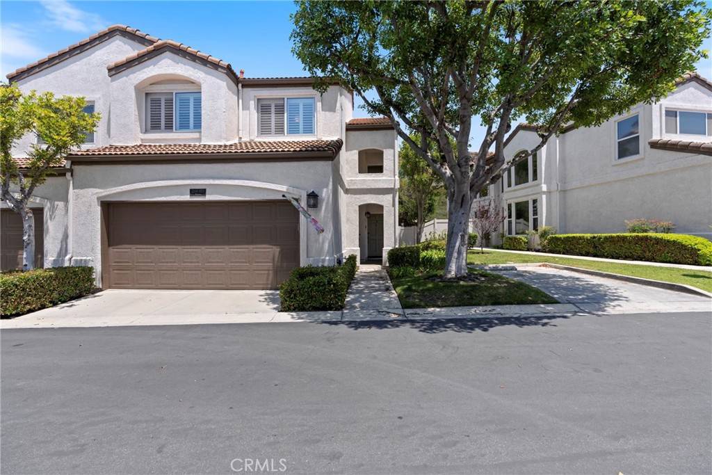 Corona, CA 92879,2141 Triador ST #103
