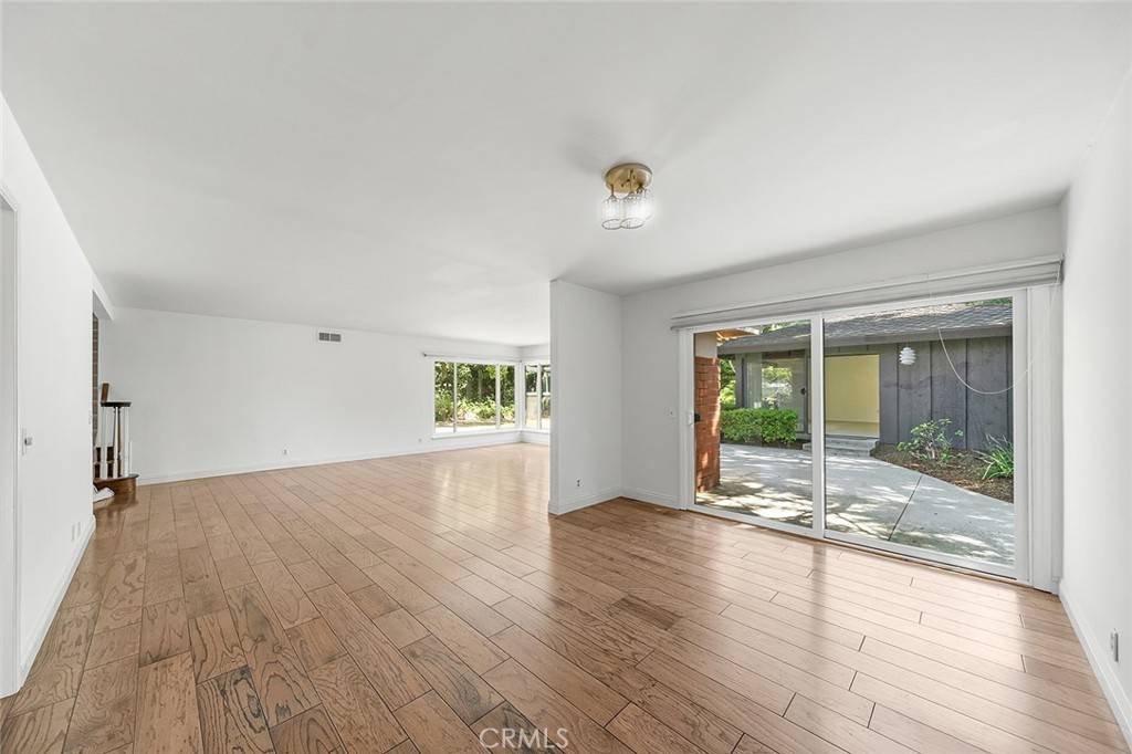 Newport Beach, CA 92660,901 Celtis PL