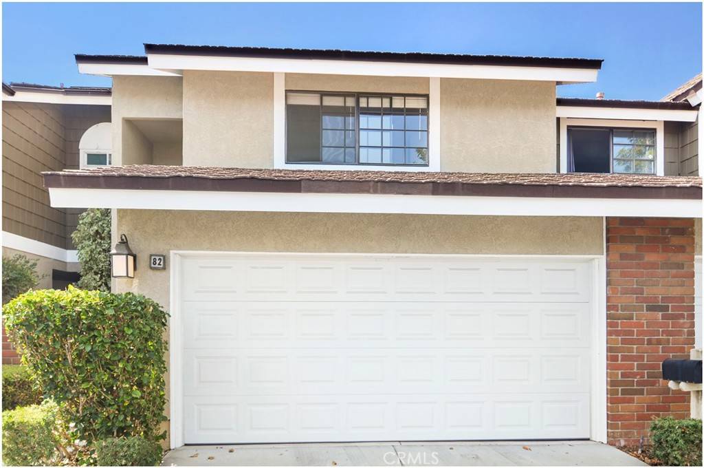 Irvine, CA 92614,82 Havenwood #37