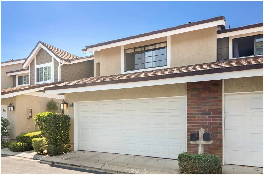 Irvine, CA 92614,82 Havenwood #37