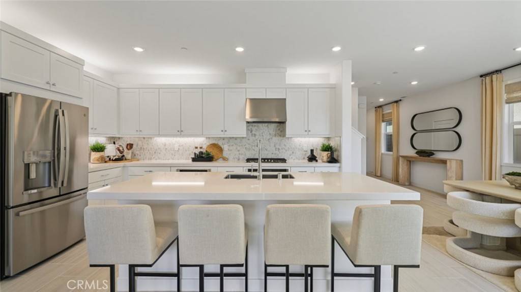 Santa Paula, CA 93060,508 Checkerbloom LN