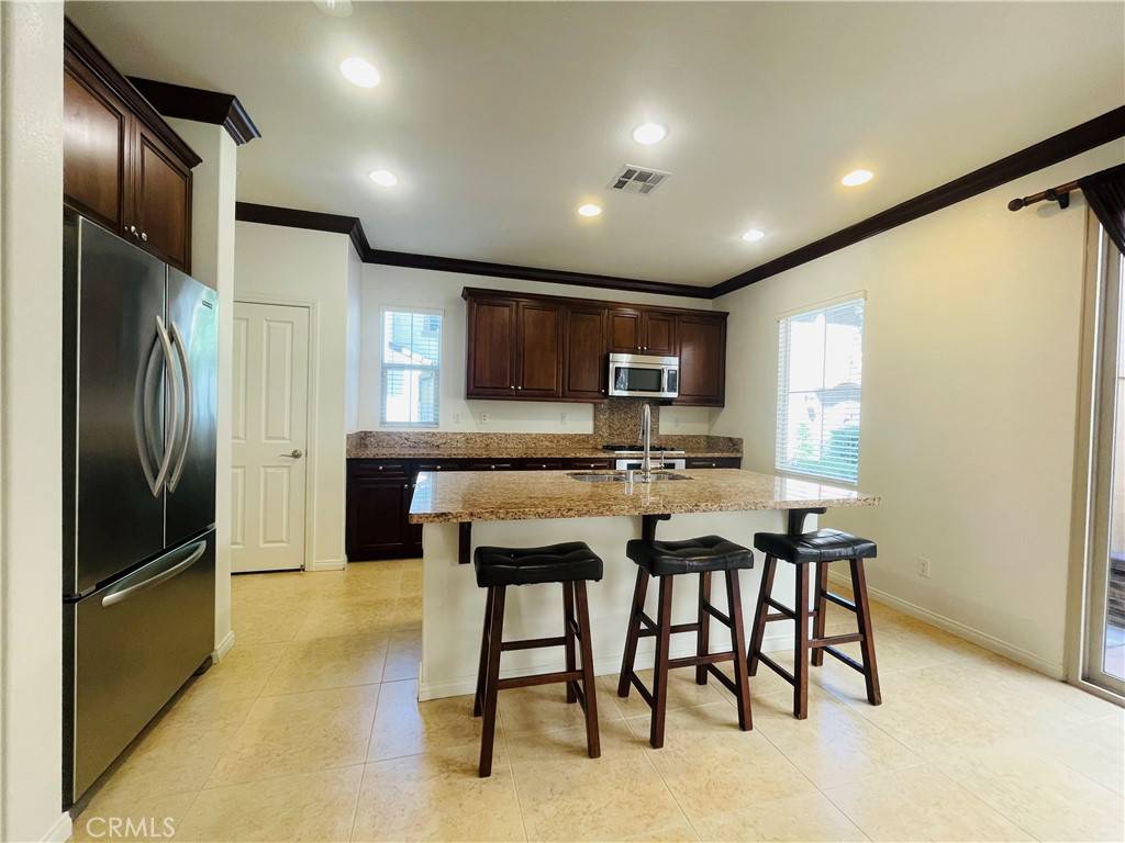 Irvine, CA 92618,41 Keepsake