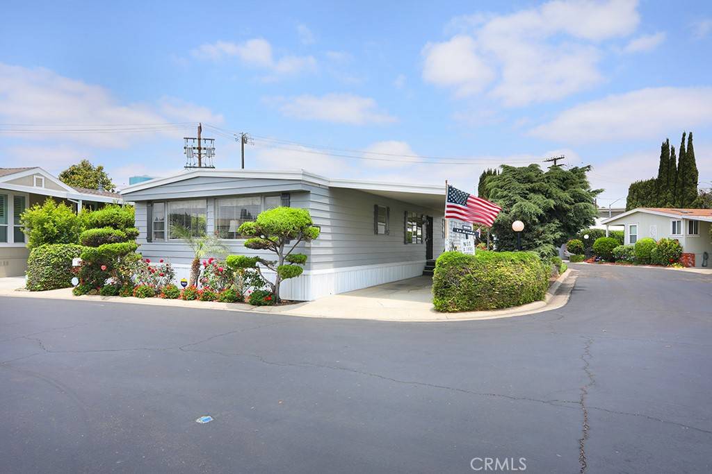 Tustin, CA 92780,99 La Ronda