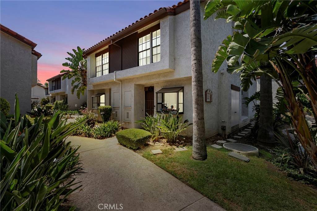 Placentia, CA 92870,392 Hawaii WAY