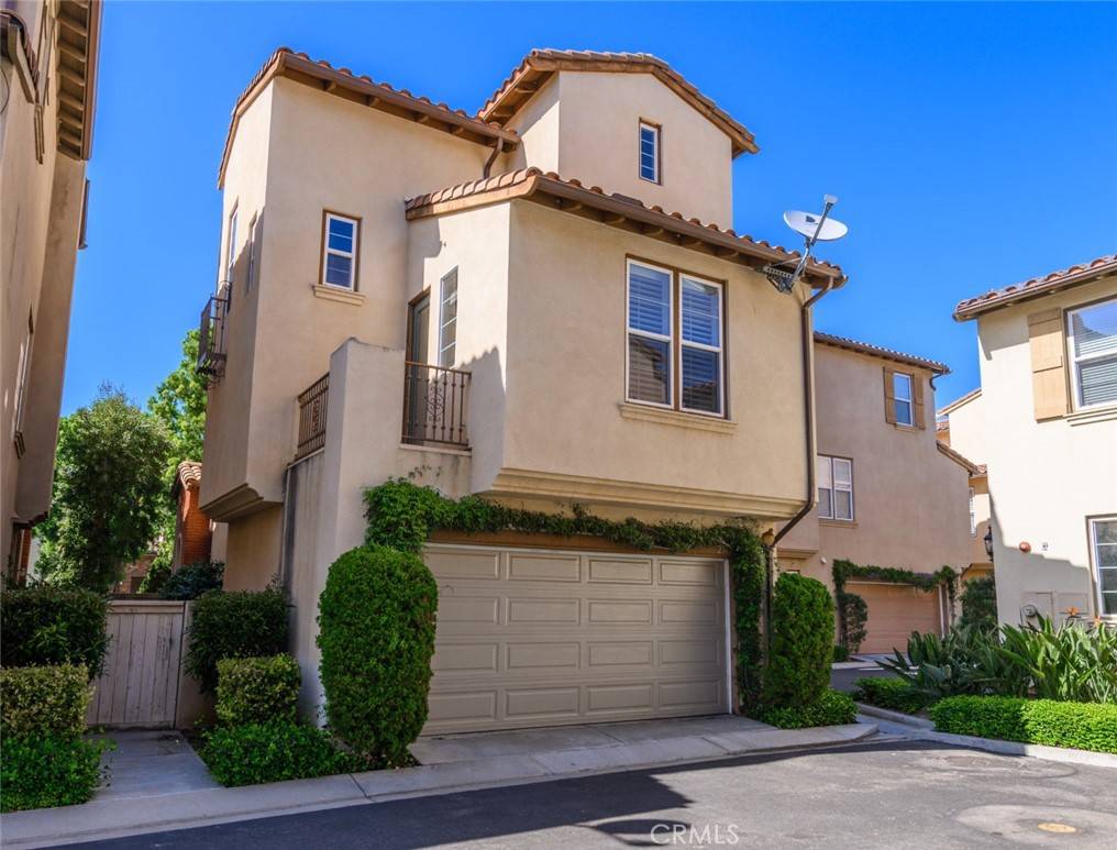 Irvine, CA 92603,234 Tall Oak
