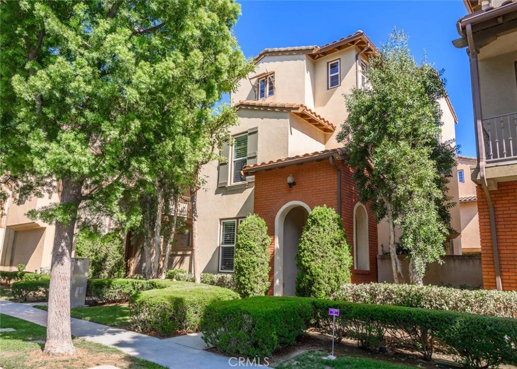 Irvine, CA 92603,234 Tall Oak