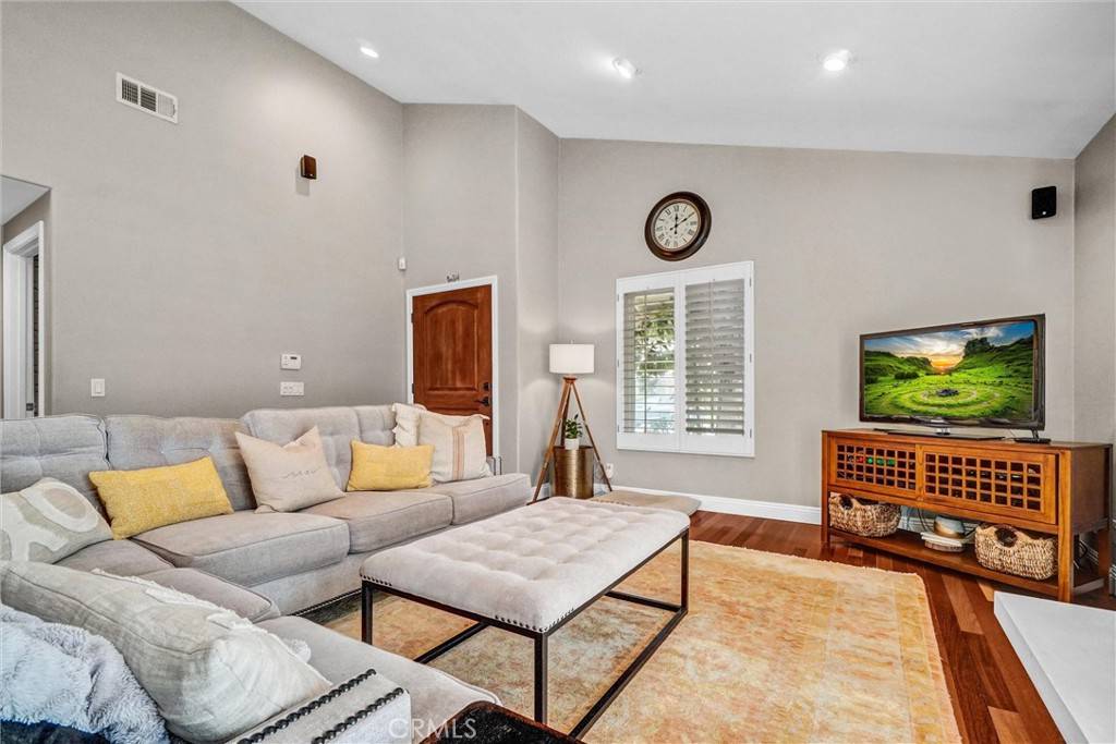 Irvine, CA 92604,1 Deerwood W