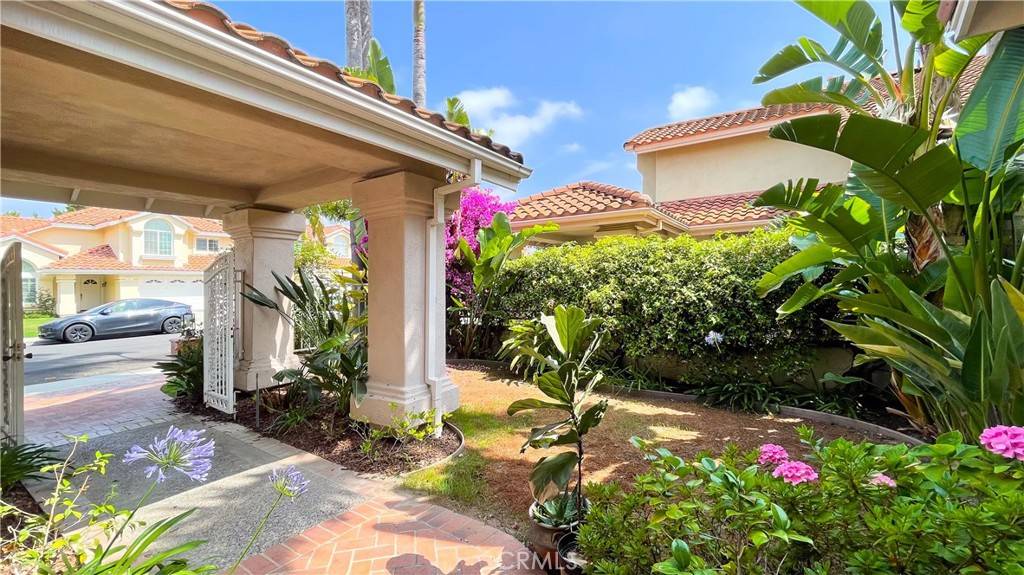 Irvine, CA 92614,4 Salerno