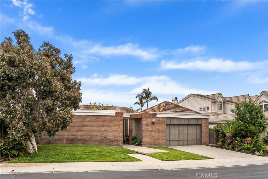 San Clemente, CA 92672,233 Calle Campesino