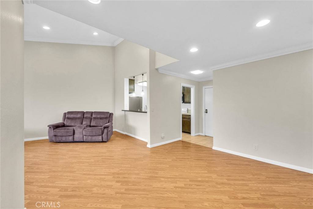 Long Beach, CA 90807,4170 Elm AVE #304