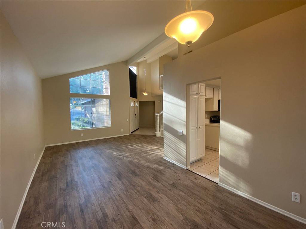 Lake Elsinore, CA 92530,32770 Royal Oak LN