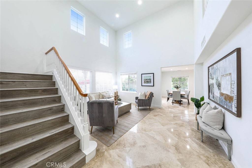 San Clemente, CA 92673,22 Via Paquete
