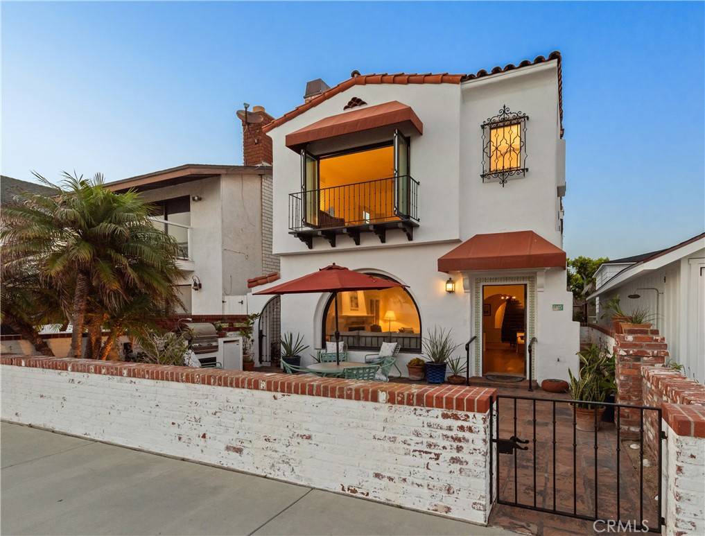 Newport Beach, CA 92661,1305 E Balboa BLVD