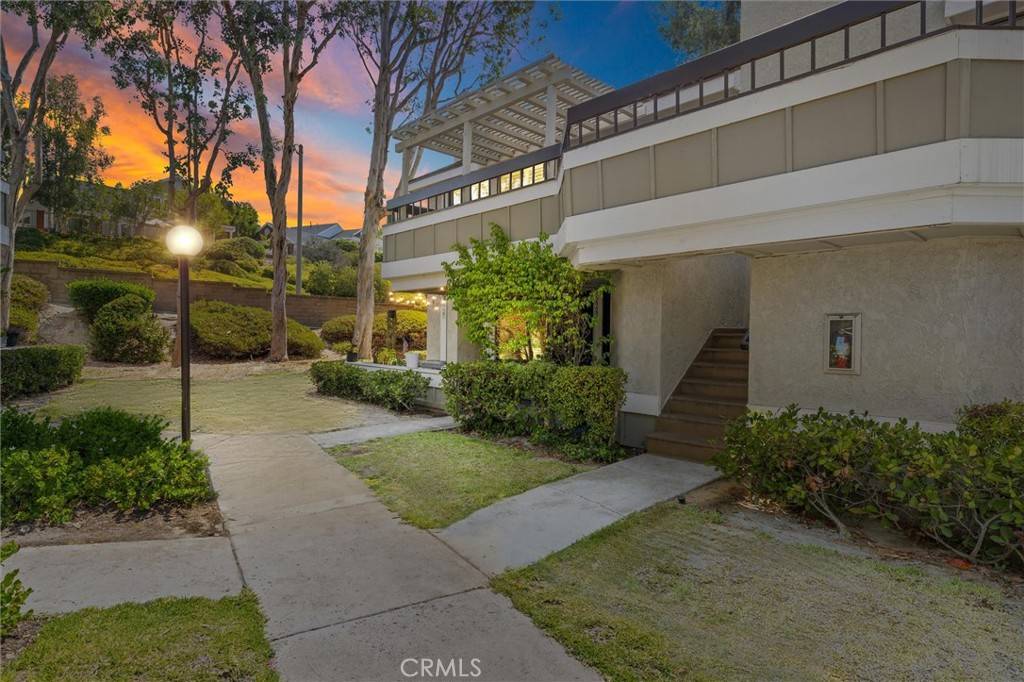 Lake Forest, CA 92630,22288 Redwood Pointe