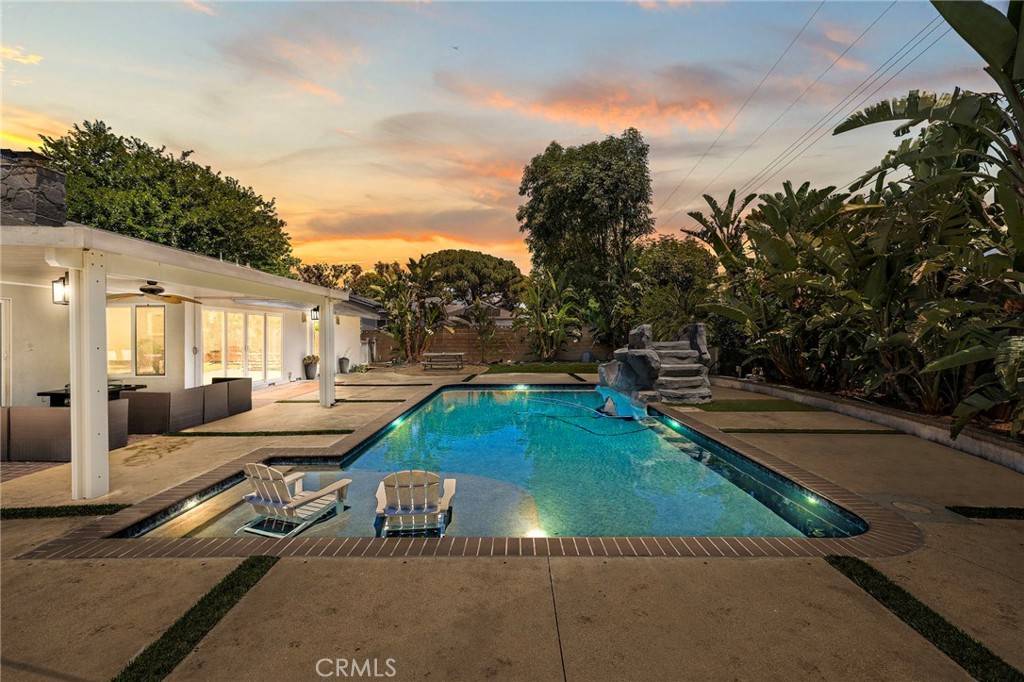 North Tustin, CA 92705,18092 Blue Ridge DR