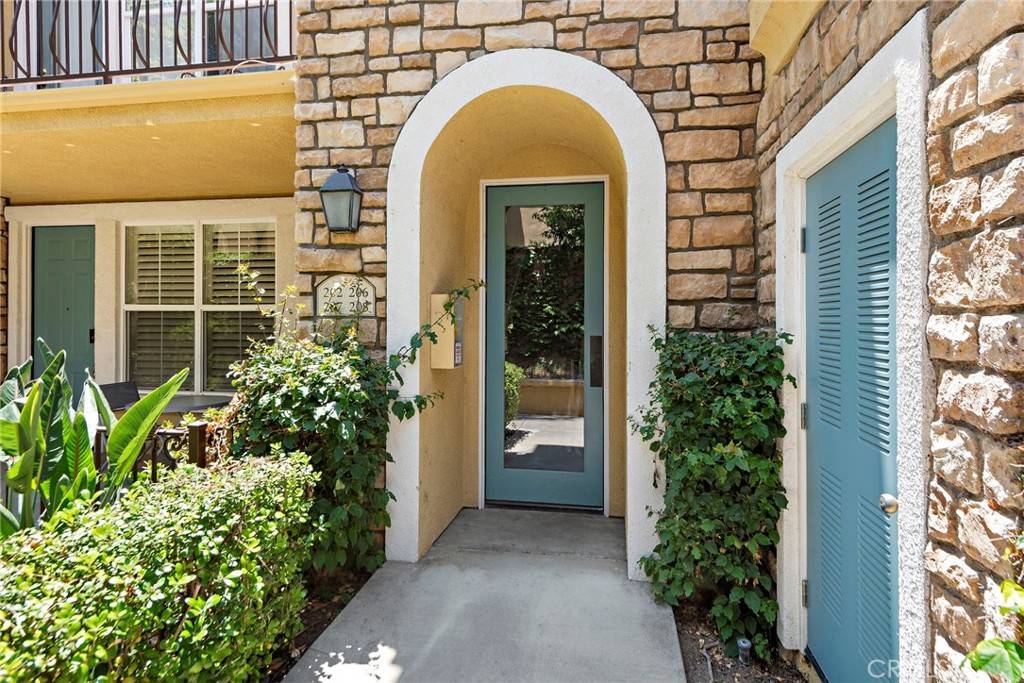 Irvine, CA 92602,206 Terra Bella