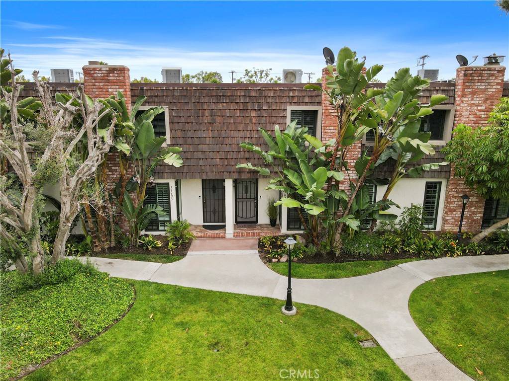 Huntington Beach, CA 92649,16703 Castaway LN