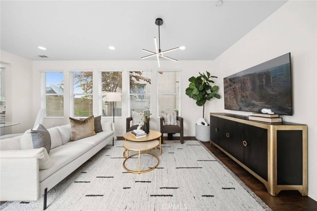 Irvine, CA 92618,135 Acamar