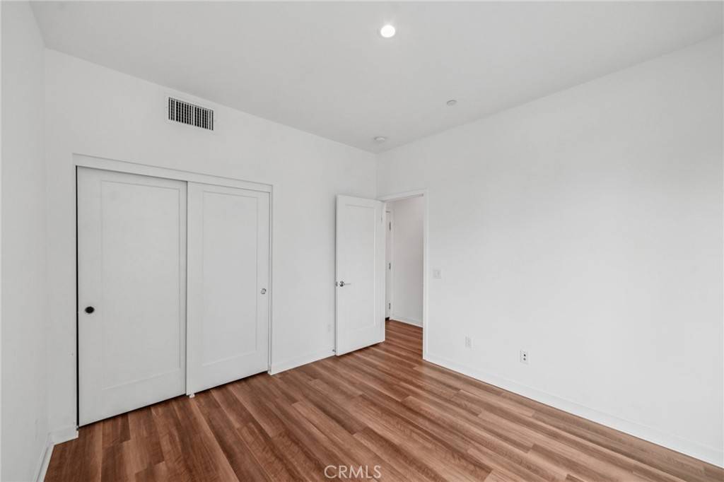 Irvine, CA 92614,301 Placemark