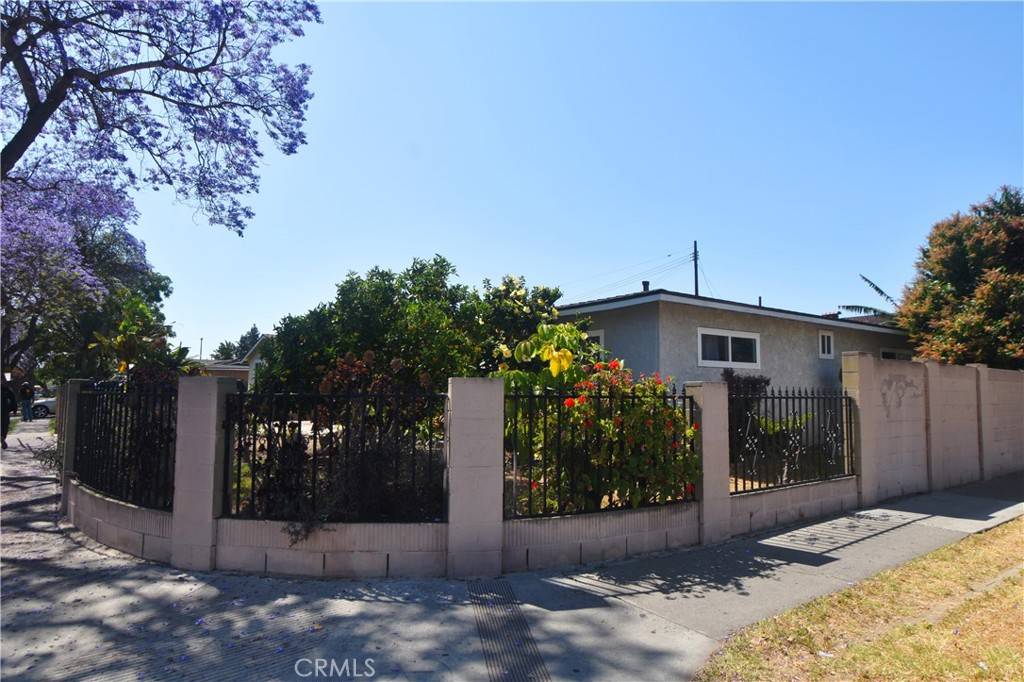 Santa Ana, CA 92704,2201 W Russell AVE
