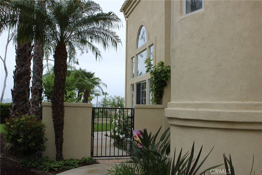 Laguna Hills, CA 92653,26452 La Scala