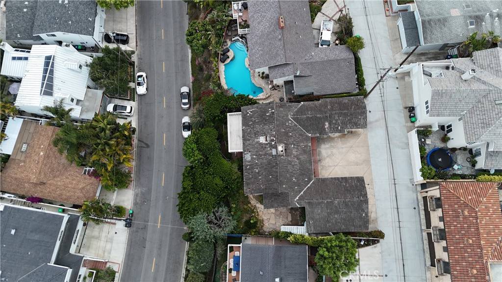 Newport Beach, CA 92663,333 Catalina DR