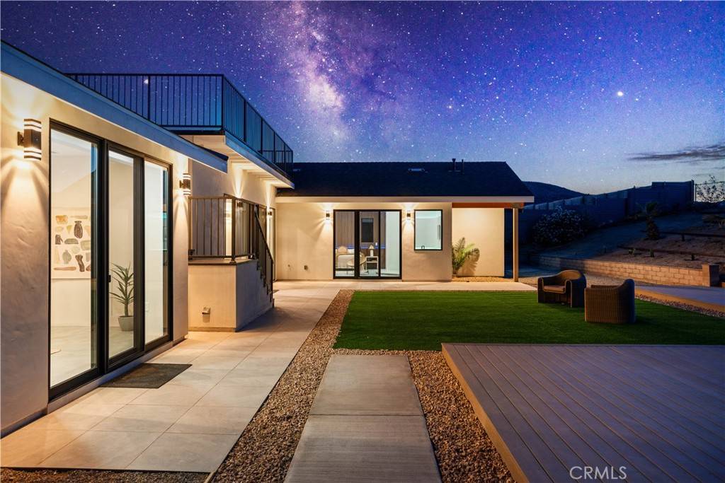 Joshua Tree, CA 92252,62290 Crestview DR