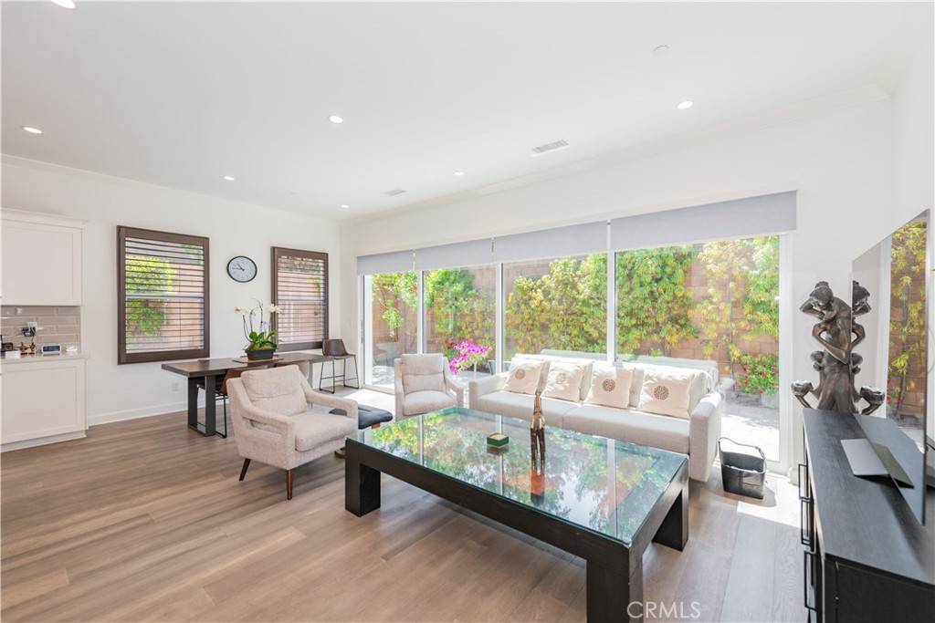 Irvine, CA 92620,50 Tollson