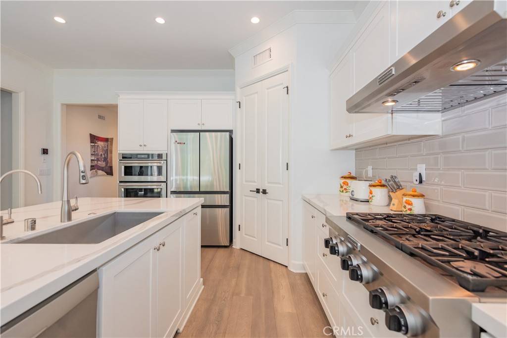 Irvine, CA 92620,50 Tollson