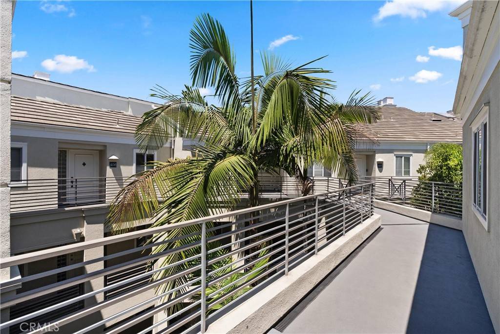Irvine, CA 92612,2243 Martin #408