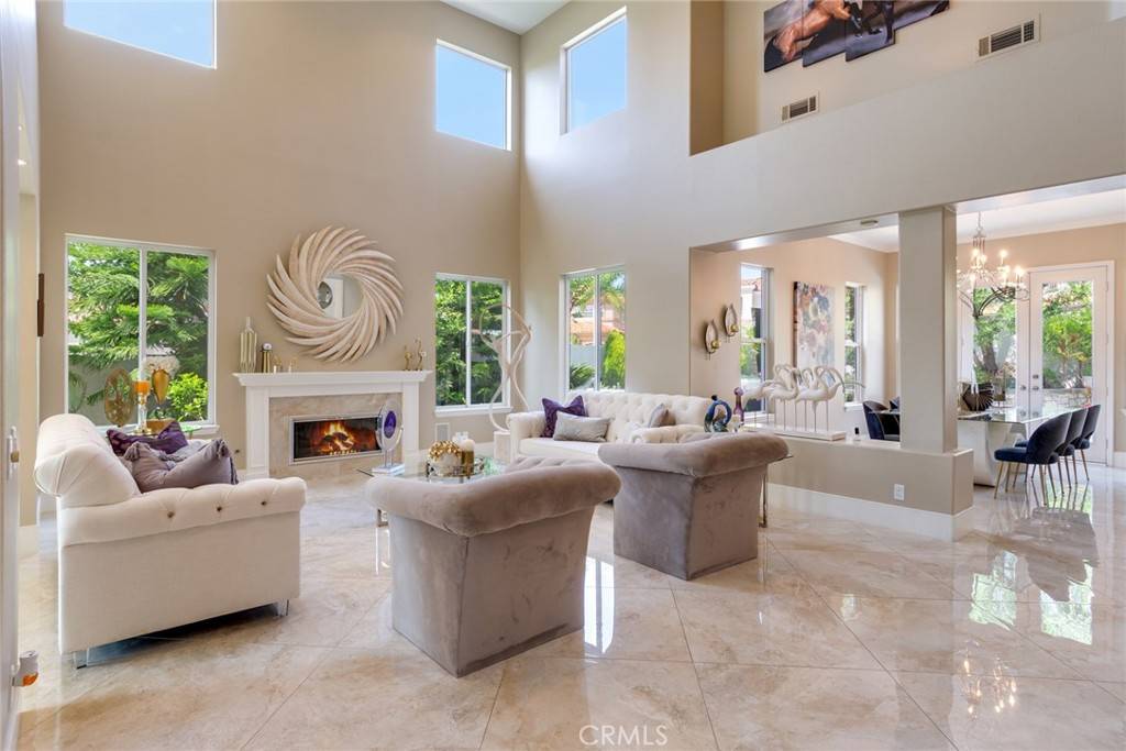 Tustin, CA 92782,2155 Chandler DR