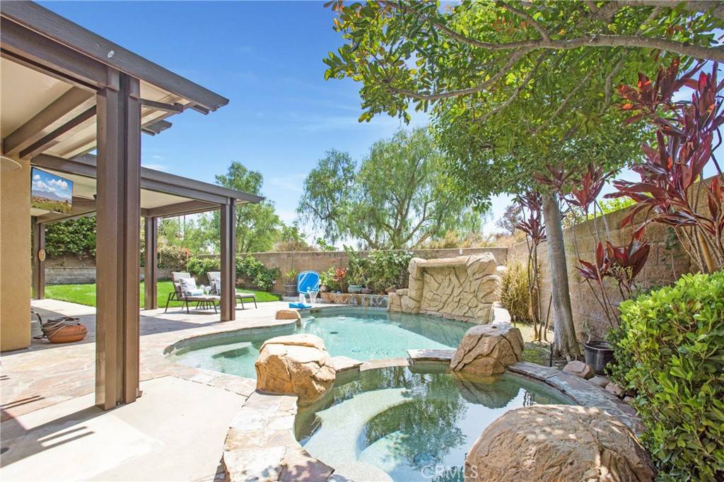 Rancho Santa Margarita, CA 92679,20781 Raintree LN
