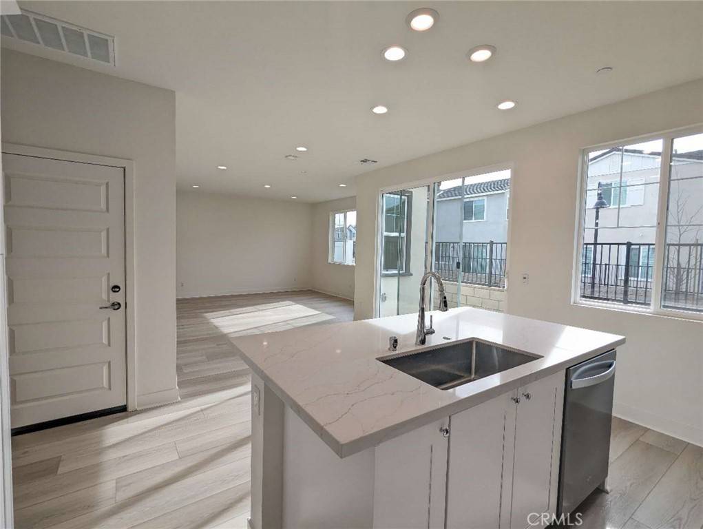 Ontario, CA 91761,4284 S Heather Privado