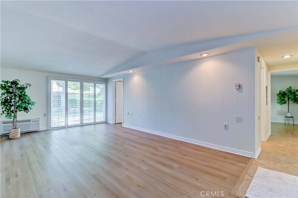 Laguna Woods, CA 92637,294 Avenida Sevilla #C