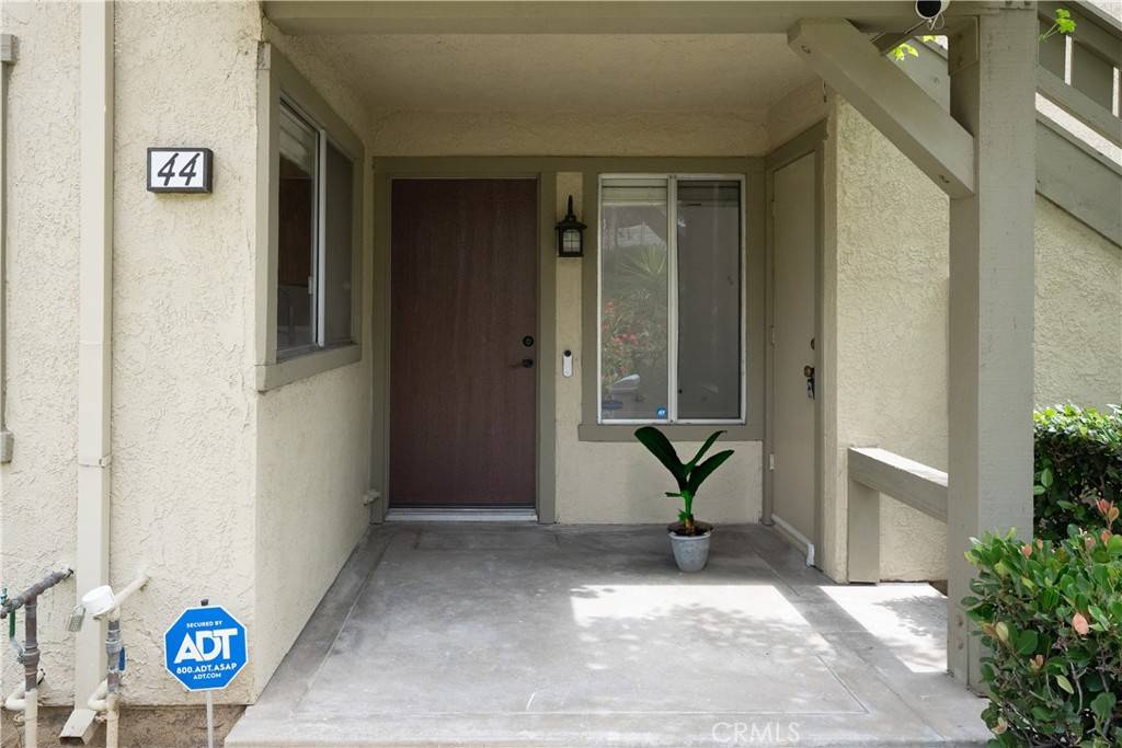 Irvine, CA 92614,44 Clearbrook