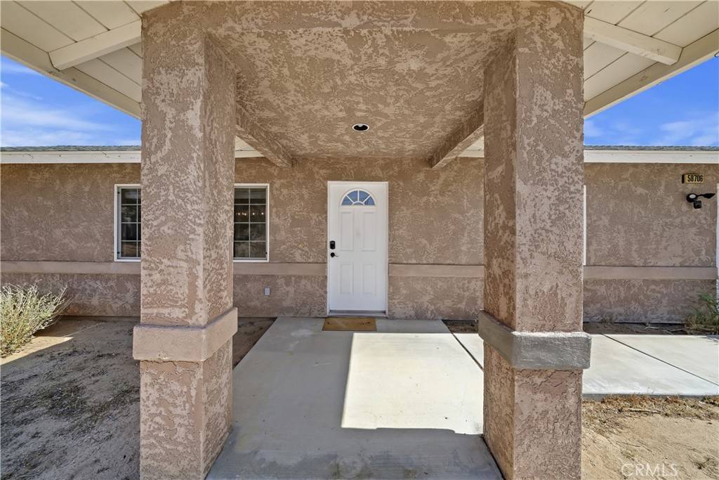 Yucca Valley, CA 92284,58706 Buena Vista DR