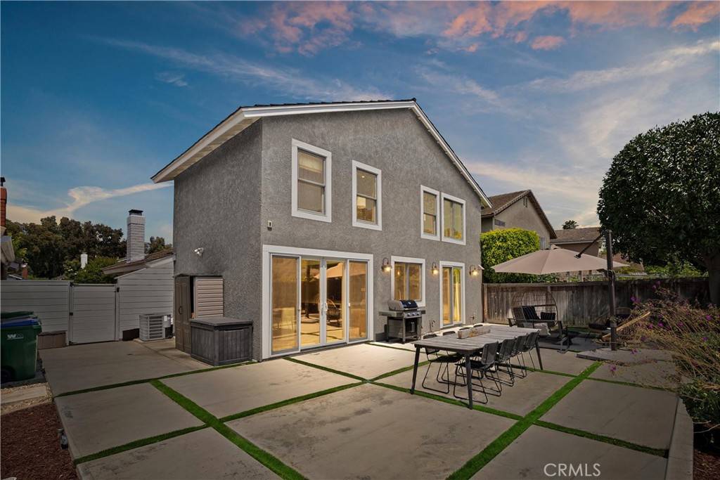 Irvine, CA 92614,20 Whistling Isle