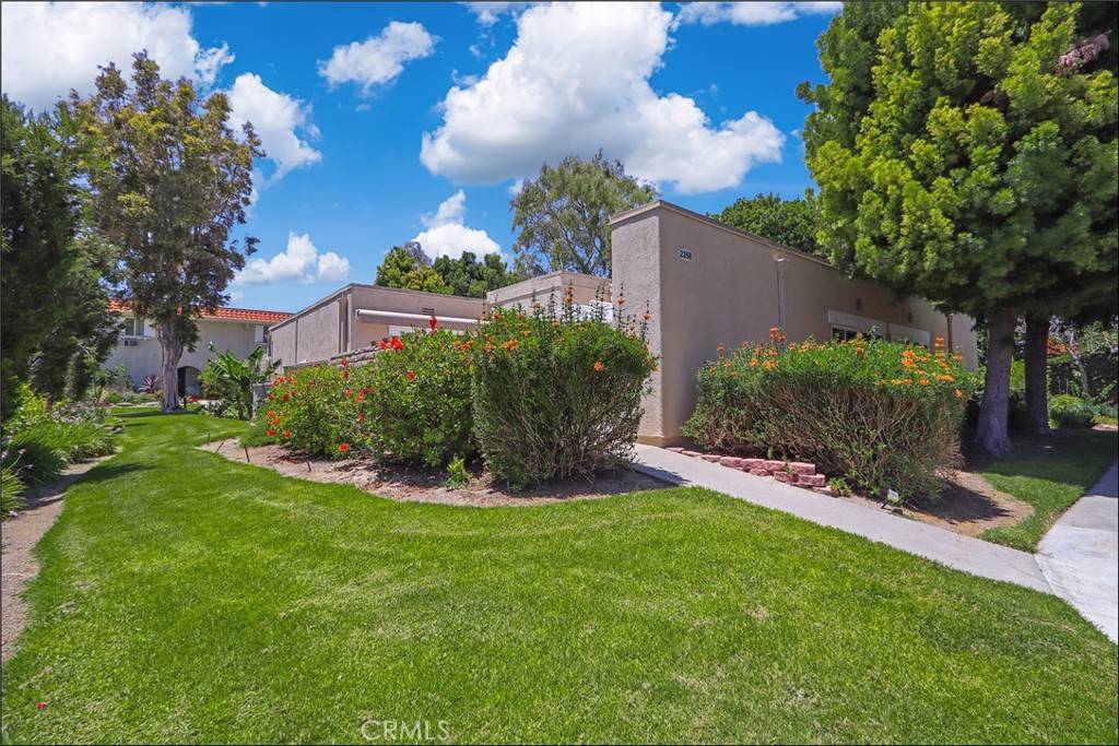 Laguna Woods, CA 92637,2358 Via Mariposa E #B