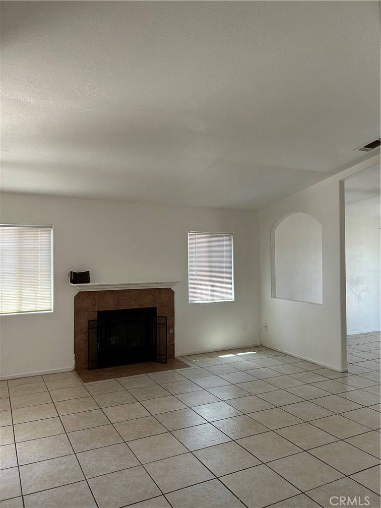 Victorville, CA 92395,17012 Monaco DR