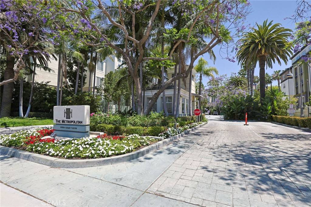 Irvine, CA 92612,2253 Martin #321