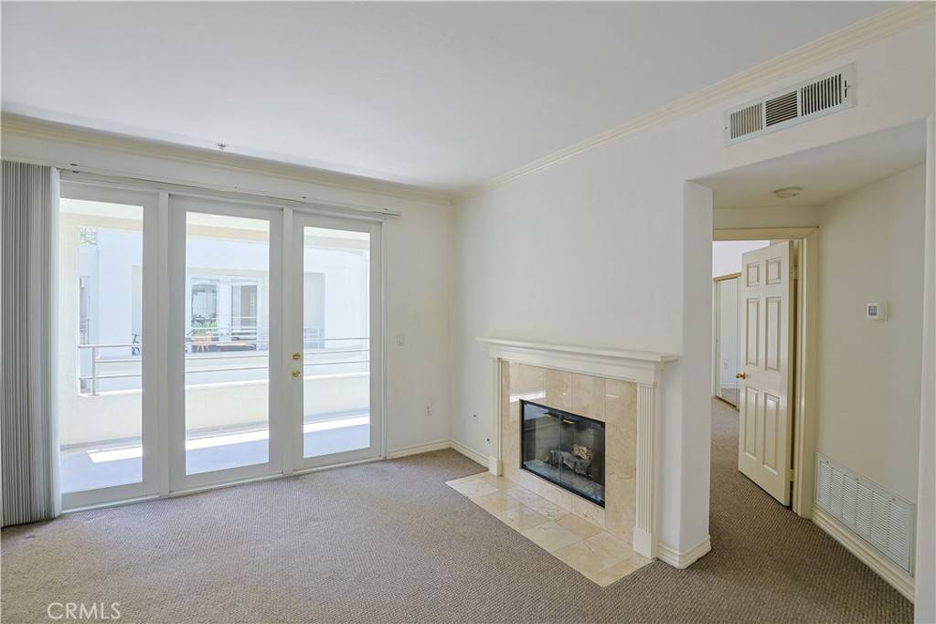 Irvine, CA 92612,2253 Martin #321