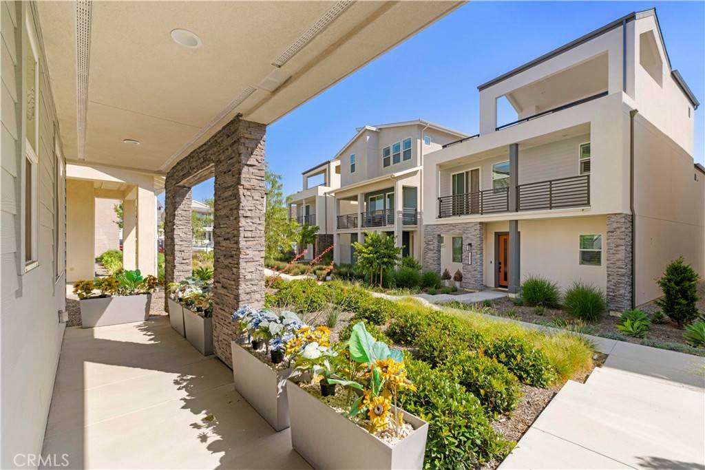 Irvine, CA 92618,351 Baluster