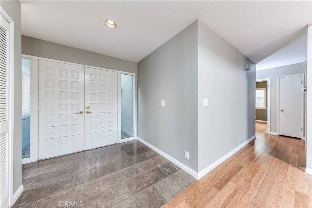 Huntington Beach, CA 92646,9622 Caithness DR