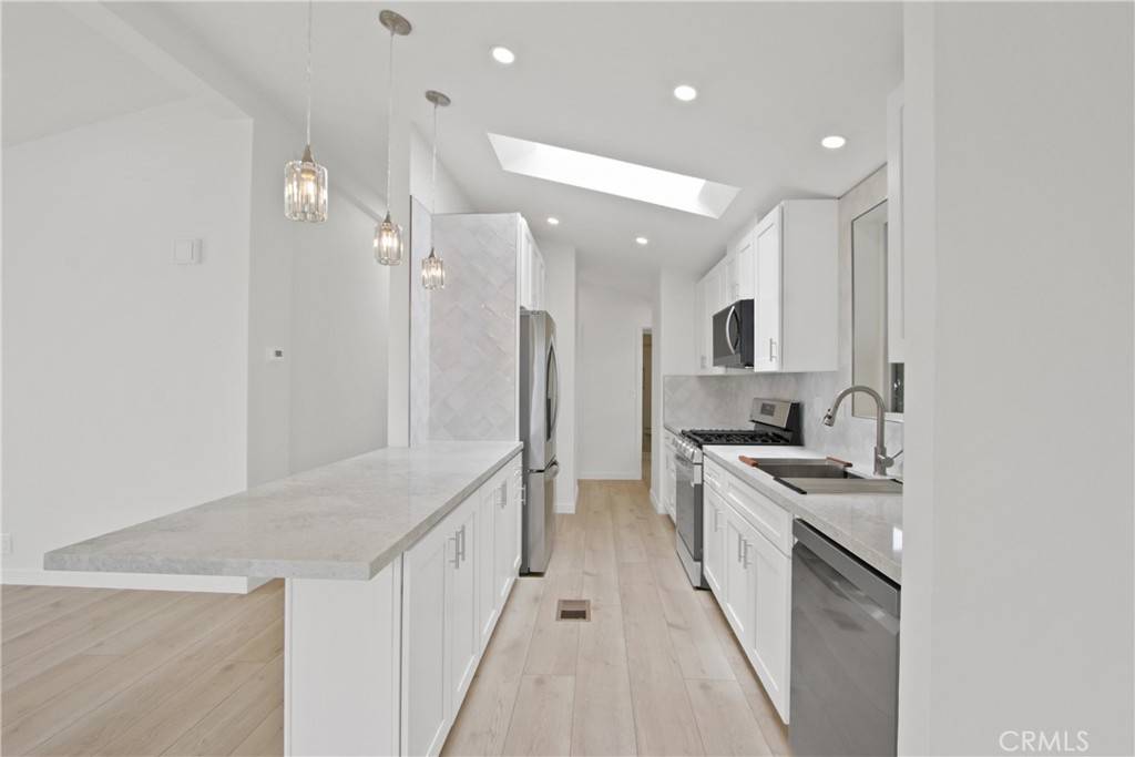 Newport Beach, CA 92660,268 Revere Way