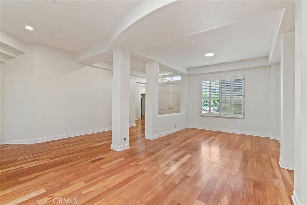 Tustin, CA 92782,2140 Chandler DR