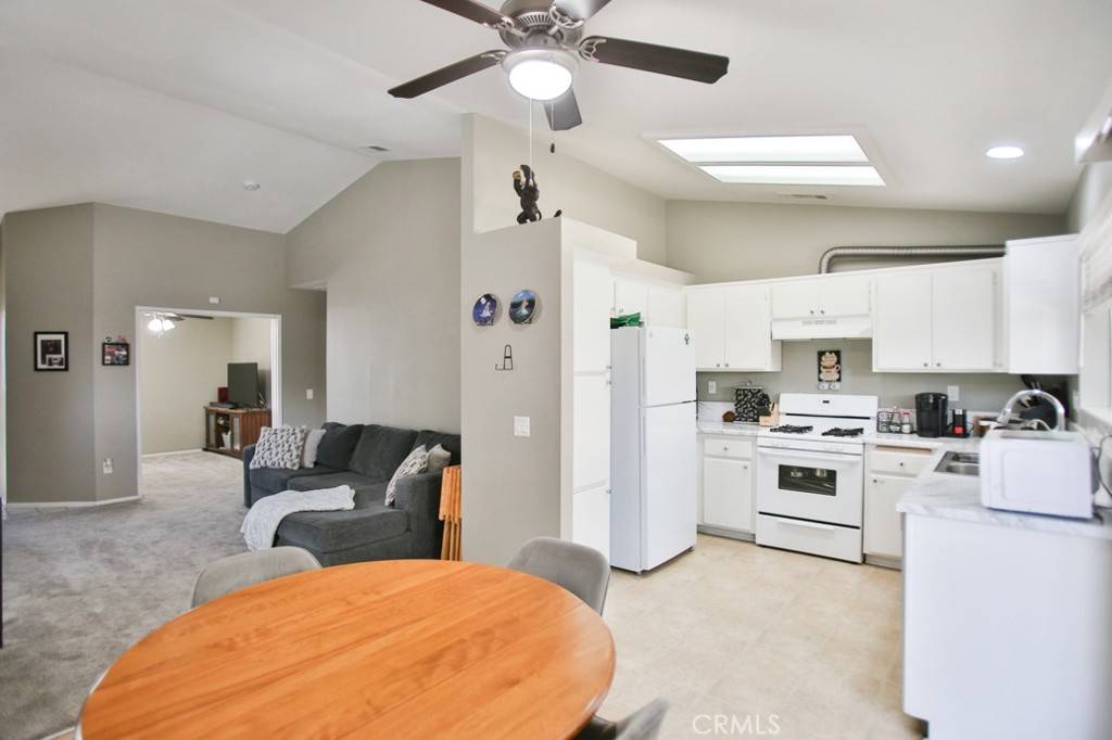 Colton, CA 92324,1385 Orange Grove AVE