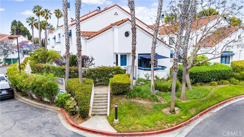 Huntington Beach, CA 92648,19451 Pompano #107